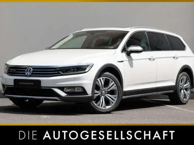 Gebraucht VW Passat 239 PS (175 kW) 2015 Oryxweiß perlmutteffekt Kombi