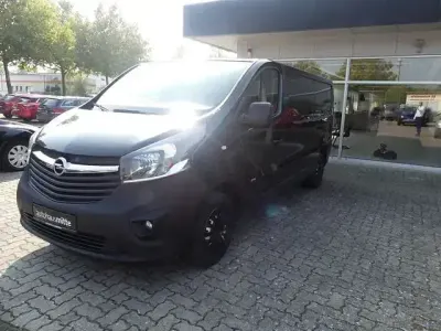 Gebraucht Opel Vivaro 146 PS (107 kW) 2017 Schwarz Van / Kleinbus