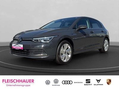 Gebraucht VW Golf VIII Style 131 PS (96 kW) 2024 Grau Limousine