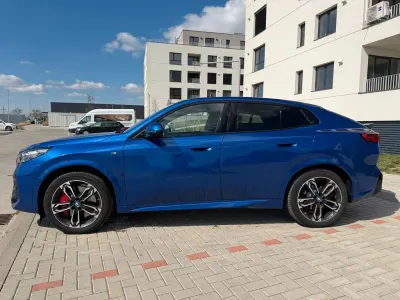 Gebraucht BMW iX2 Sport Line 230 kW (313 PS) 2024 Blau SUV