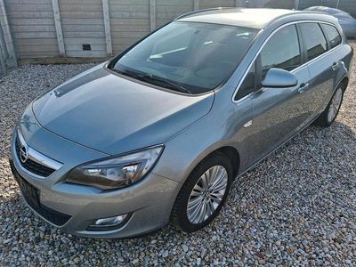 Gebraucht Opel Astra 140 PS (102 kW) 2011 Silber Kombi
