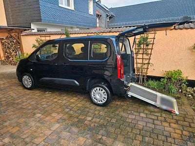 Usata Opel Combo 110 CV (80 kW) 2020 Nero Monovolume