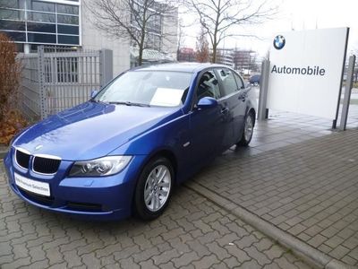 Gebraucht BMW 318 143 PS (105 kW) 2008 Blau metallic Limousine
