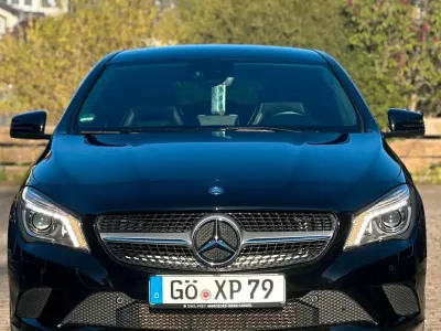 Używany Mercedes CLA220 170 KM (125 kW) 2015 Czarny Sedan/Limuzyna