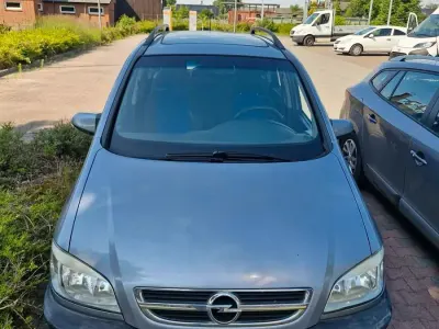 Gebraucht Opel Zafira 125 PS (91 kW) 2003 Silber Van / Kleinbus