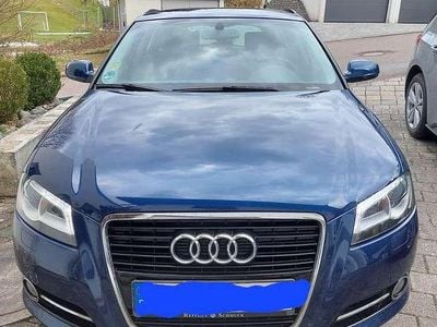 Gebraucht Audi A3 Attraction 105 PS (77 kW) 2013 Blau Kombi