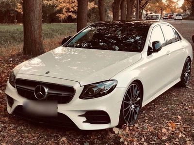 Gebraucht Mercedes E220 AMG 194 PS (142 kW) 2016 Weiß Limousine
