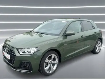 Gebraucht Audi A1 Sportback Advanced 95 PS (69 kW) 2025 Distriktgrün metallic Kleinwagen