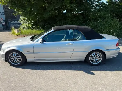 Gebraucht BMW 325 Cabriolet Sport Line 192 PS (141 kW) 2001 Silber Cabrio