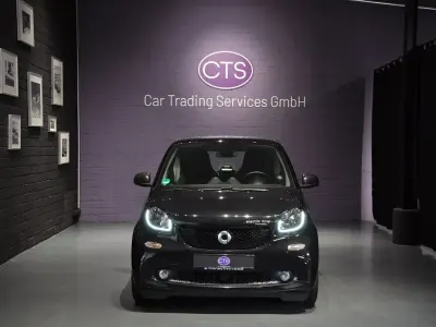 Gebraucht Smart ForTwo Coupé 60 kW (82 PS) 2017 Schwarz Coupé