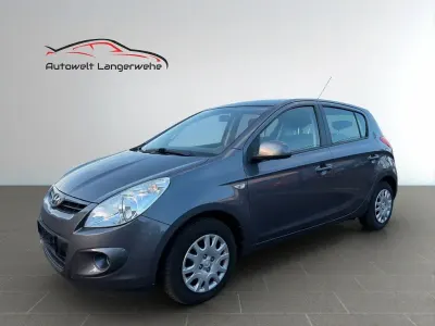 Gebraucht Hyundai i20 Edition 77 PS (56 kW) 2011 Grau Kleinwagen