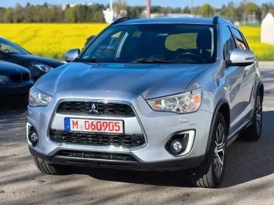 Używany Mitsubishi ASX Diamant Edition 150 KM (110 kW) 2016 Srebrny SUV