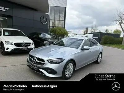 Gebraucht Mercedes C180 Avantgarde 170 PS (125 kW) 2025 Lack hightechsilber Limousine