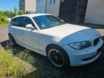 Gebraucht BMW 116 122 PS (89 kW) 2011 Weiß Kleinwagen