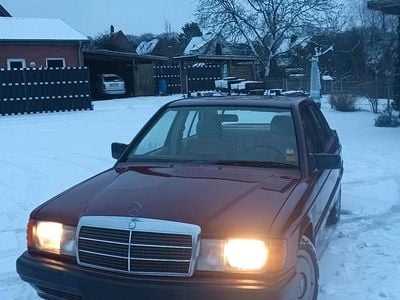 Gebraucht Mercedes 190 109 PS (80 kW) 1991 Rot Limousine