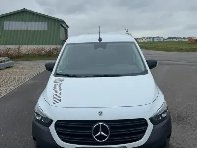 Używany Mercedes Citan 112 115 KM (84 kW) 2022 Biały Sedan/Limuzyna