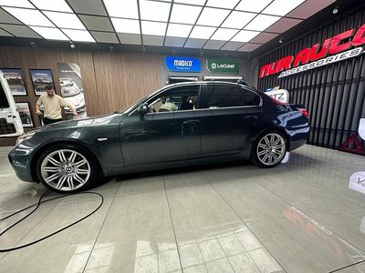 Gebraucht BMW 525 197 PS (144 kW) 2008 Grau Limousine