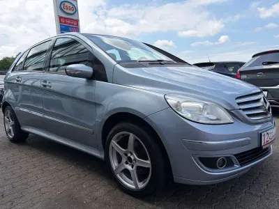 Gebraucht Mercedes B200 136 PS (100 kW) 2006 Silber Van / Kleinbus