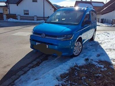Blau Gebraucht 2021 VW Caddy Highline Van / Kleinbus | 29.000 € (Guter Preis)