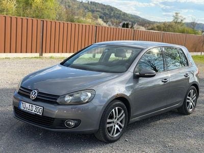 Usata VW Golf VII Comfortline 105 CV (77 kW) 2012 Argento Berlina