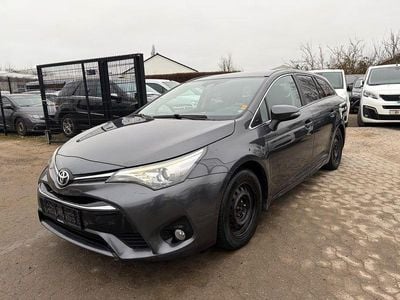 Grau Gebraucht 2015 Toyota Avensis Kombi | 5.500 € (Superpreis)