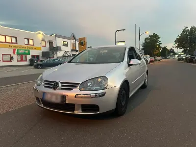 Gebraucht VW Golf V 2004 Silber Kleinwagen