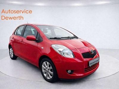 Usata Toyota Yaris Team 69 CV (50 kW) 2008 Rosso Utilitaria