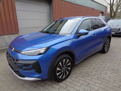 Neu VW T-Roc Cabriolet Life 150 PS (110 kW) 2026 Blau SUV