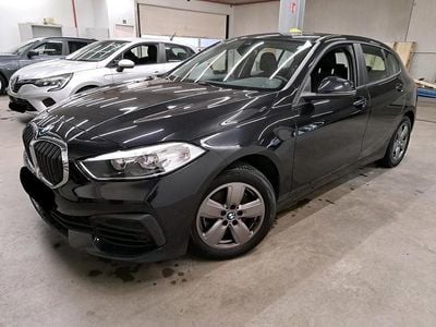 Schwarz Gebraucht 2020 BMW 118 Advantage Kleinwagen | 14.161 € (Fairer Preis)
