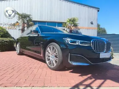 Używany BMW 745e Executive 394 KM (289 kW) 2022 Czarny Sedan/Limuzyna