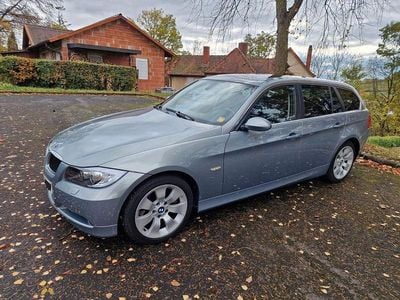 Gebraucht BMW 330 Sport Line 258 PS (189 kW) 2005 Blau Kombi