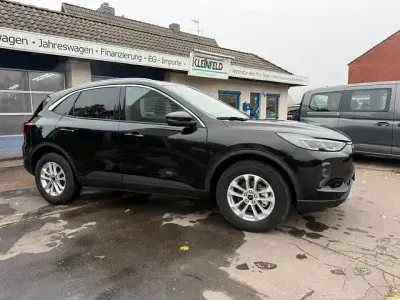 Neu Ford Kuga Titanium 190 PS (139 kW) 2025 Agateblackmetallic SUV