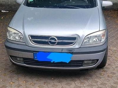Usata Opel Zafira 125 CV (91 kW) 2003 Argento Monovolume