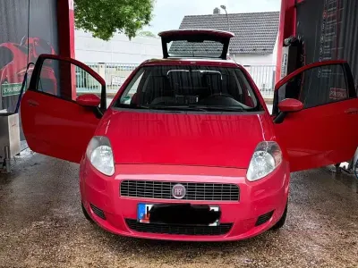 Gebraucht Fiat Grande Punto 77 PS (56 kW) 2009 Rot Kleinwagen