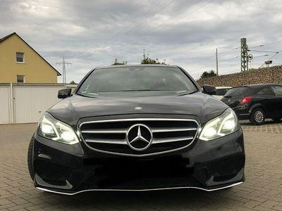 Gebraucht Mercedes E220 Avantgarde 170 PS (125 kW) 2014 Schwarz Limousine