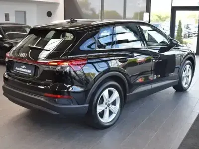 Używany Audi Q4 e-tron Sport 194 kW (265 KM) 2023 Czarny SUV