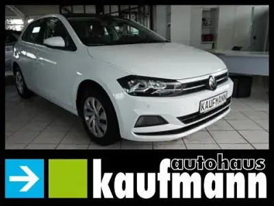 Gebraucht VW Polo Comfortline 95 PS (69 kW) 2021 Weiß Kleinwagen