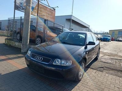 Gebraucht Audi A3 Ambiente 102 PS (75 kW) 2002 Blau Kleinwagen