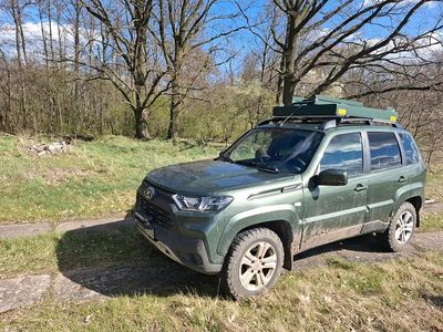 Gebraucht Lada niva 80 PS (58 kW) 2021 Grün SUV
