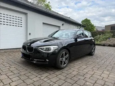 Gebraucht BMW 118 Sport Line 170 PS (125 kW) 2013 Schwarz Kleinwagen
