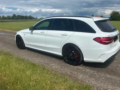 Gebraucht Mercedes C450 AMG AMG 367 PS (269 kW) 2016 Weiß Limousine