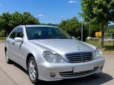 Gebraucht Mercedes C200 Avantgarde 122 PS (89 kW) 2006 Silber Limousine