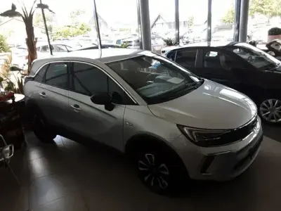 Gebraucht Opel Crossland Elegance 110 PS (80 kW) 2024 Grau SUV