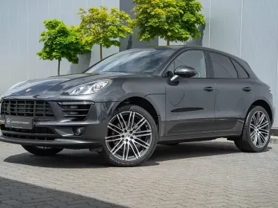 Gebraucht Porsche Macan 252 PS (185 kW) 2016 Vulkangraumetallic SUV