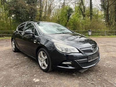 Usata Opel Astra 131 CV (96 kW) 2012 Nero Berlina