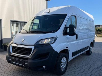 Gebraucht Peugeot Boxer Premium 140 PS (102 kW) 2022 Weiß Van