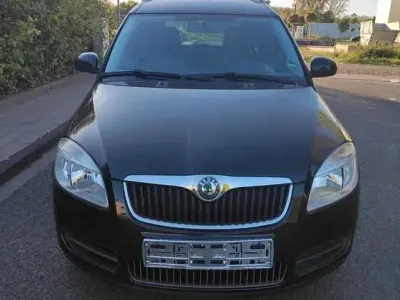 Używany Skoda Roomster Style 86 KM (63 kW) 2009 Czarny Minivan