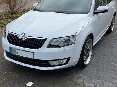 Gebraucht Skoda Octavia Style 150 PS (110 kW) 2017 Weiß Kombi