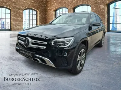 Gebraucht Mercedes GLC220 194 PS (142 kW) 2022 Schwarz uni SUV