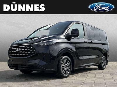 Second-hand Ford Tourneo Titanium 232 CP (170 kW) 2025 Negru Monovolum